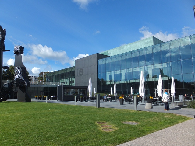 outside3.jpg